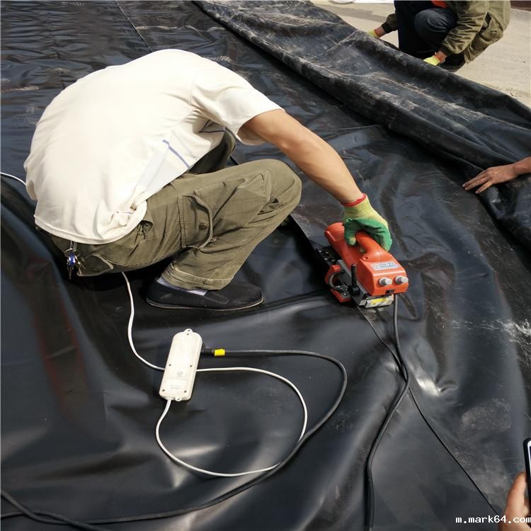 围堰堰体防渗采用复合体育意甲国际米兰心墙形式节省投资较为重要