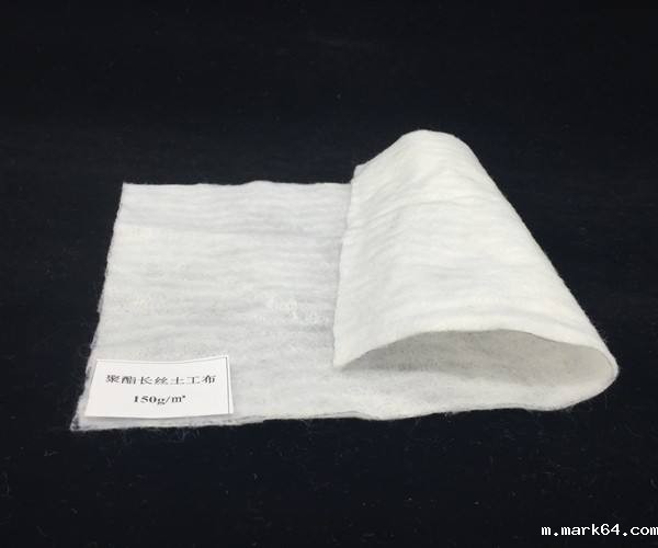 土工布加筋材料强度较高，耐久性较差，如何改善？