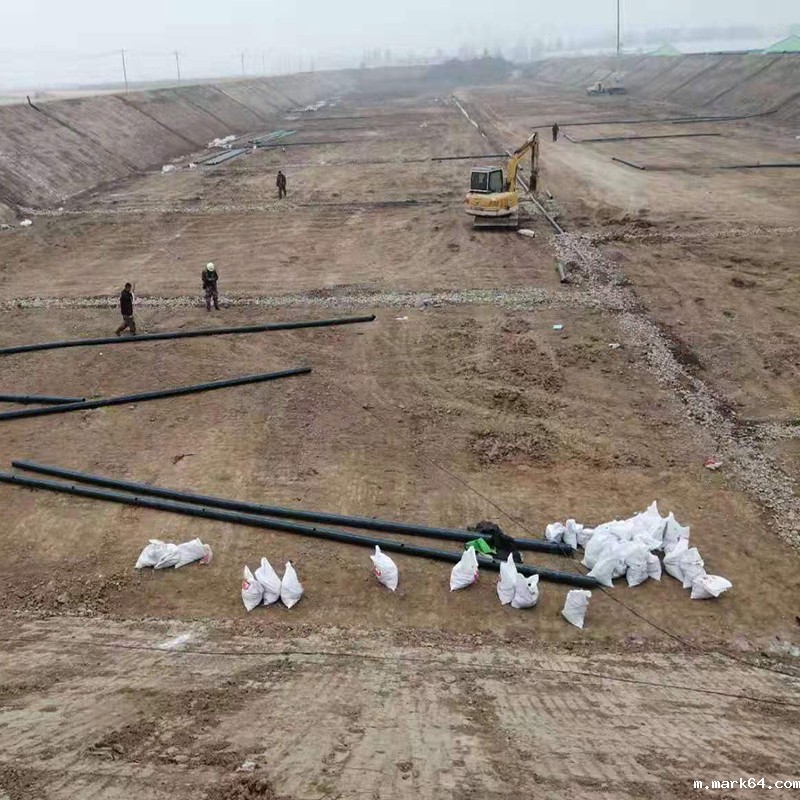 垂直防渗墙是通过在污染源一边或周围设置垂直的防渗工程