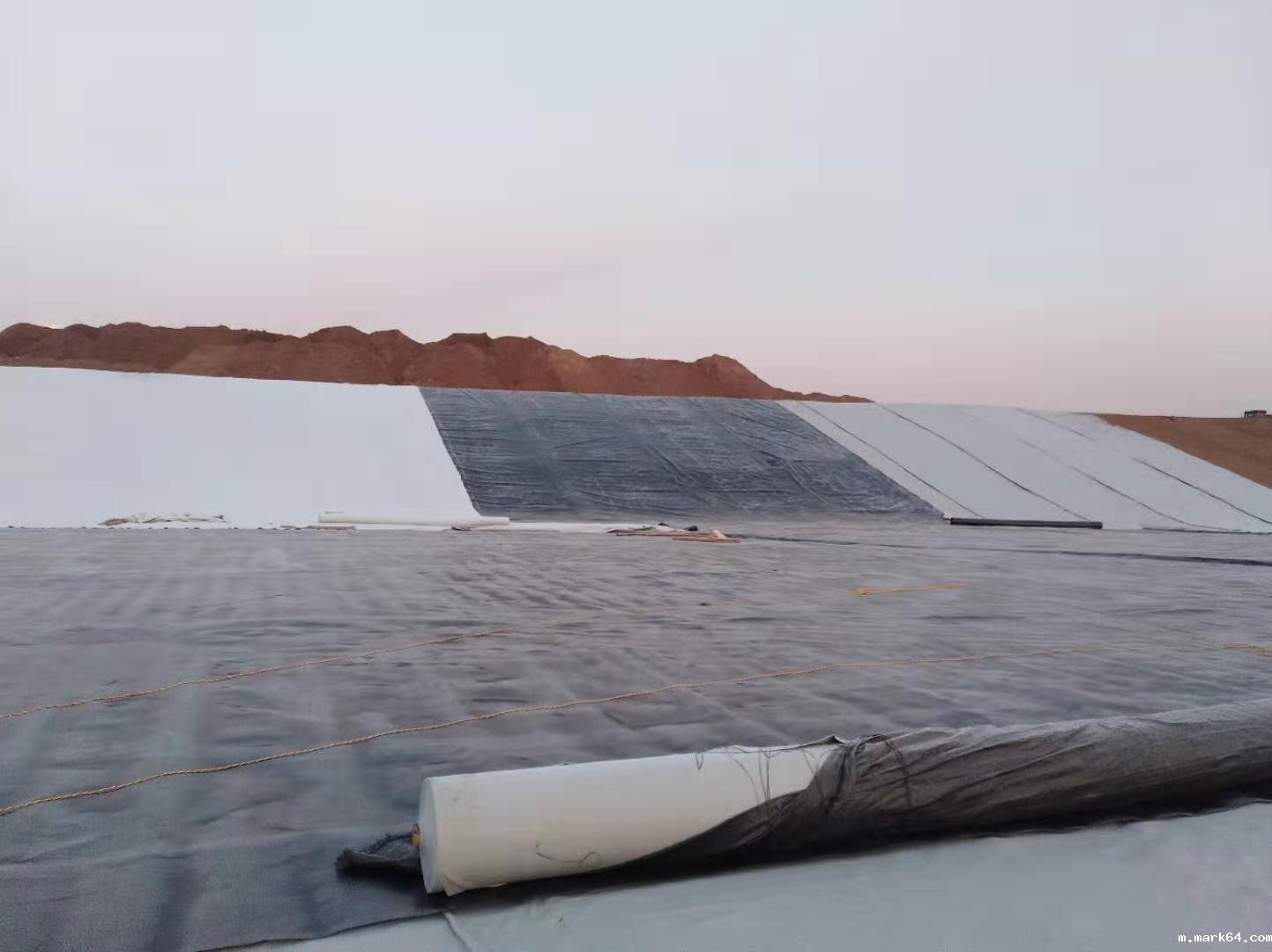 生活垃圾卫生填埋场场底及封场防渗施工技术