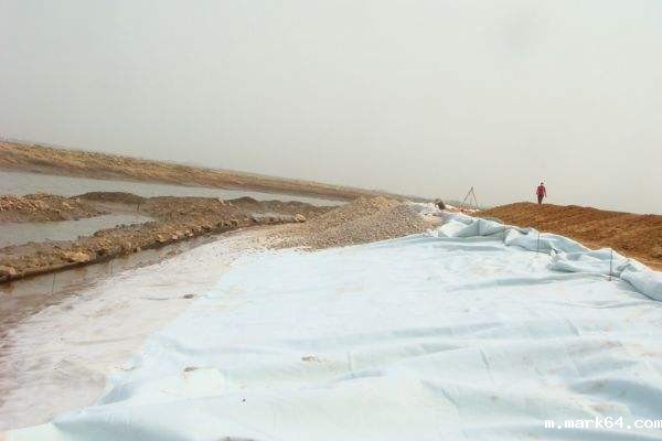 防渗型复合体育意甲国际米兰在疏浚环保中怎样不被风浪破坏